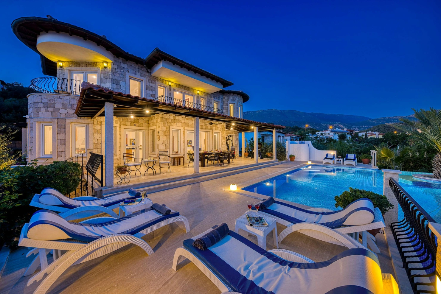 Why Spring Pool Opening Prevents Summer Pool Problems