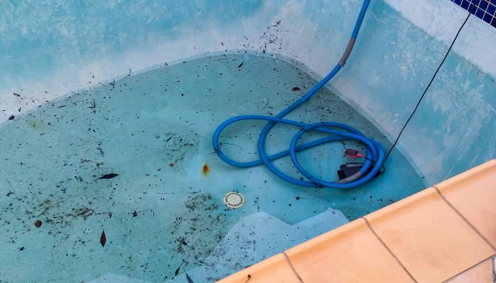 Pool Leaks Near Skimmers, Lights, And Return Lines Explained Clearly