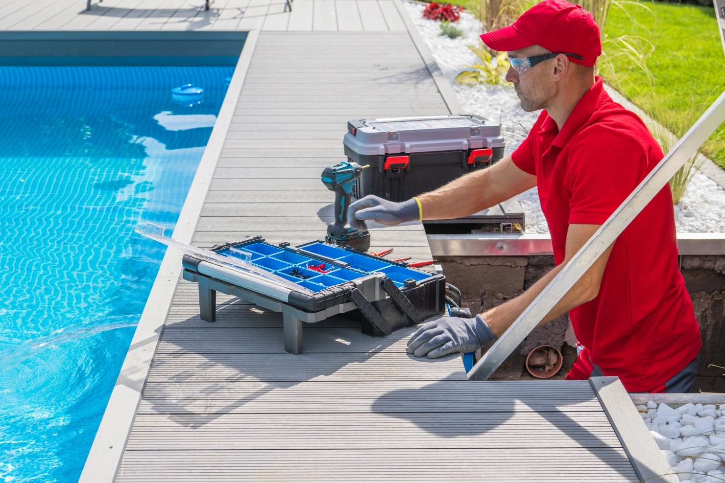 Pool Filter Repair Versus Replacement: Making the Right Long-Term Decision