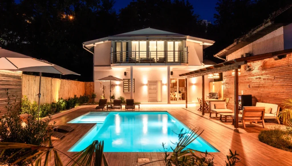 Smart Pool Lighting Is Changing Nighttime Swimming Across DC